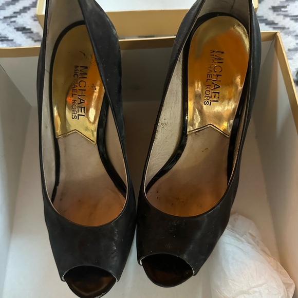 Michael Kors wedges size 6.5 - Picture 2 of 3